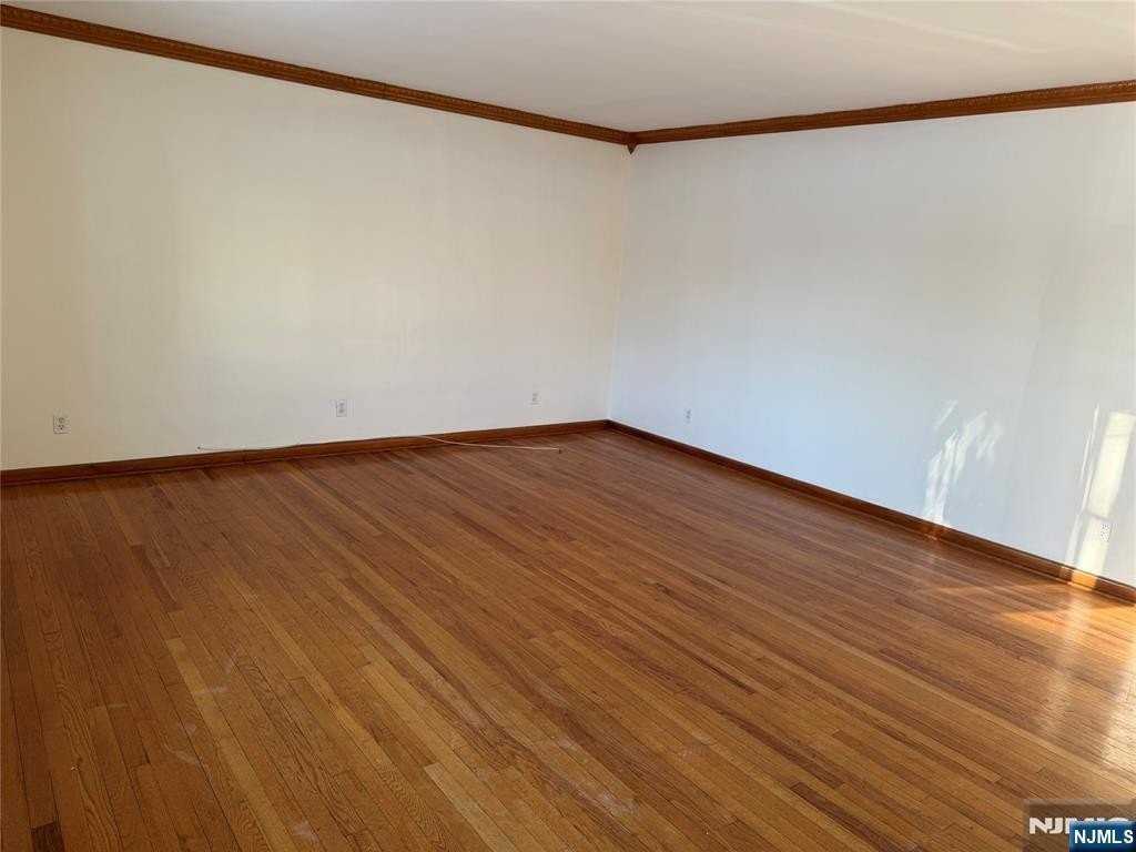 1400 82nd St - Photo 3 of 13