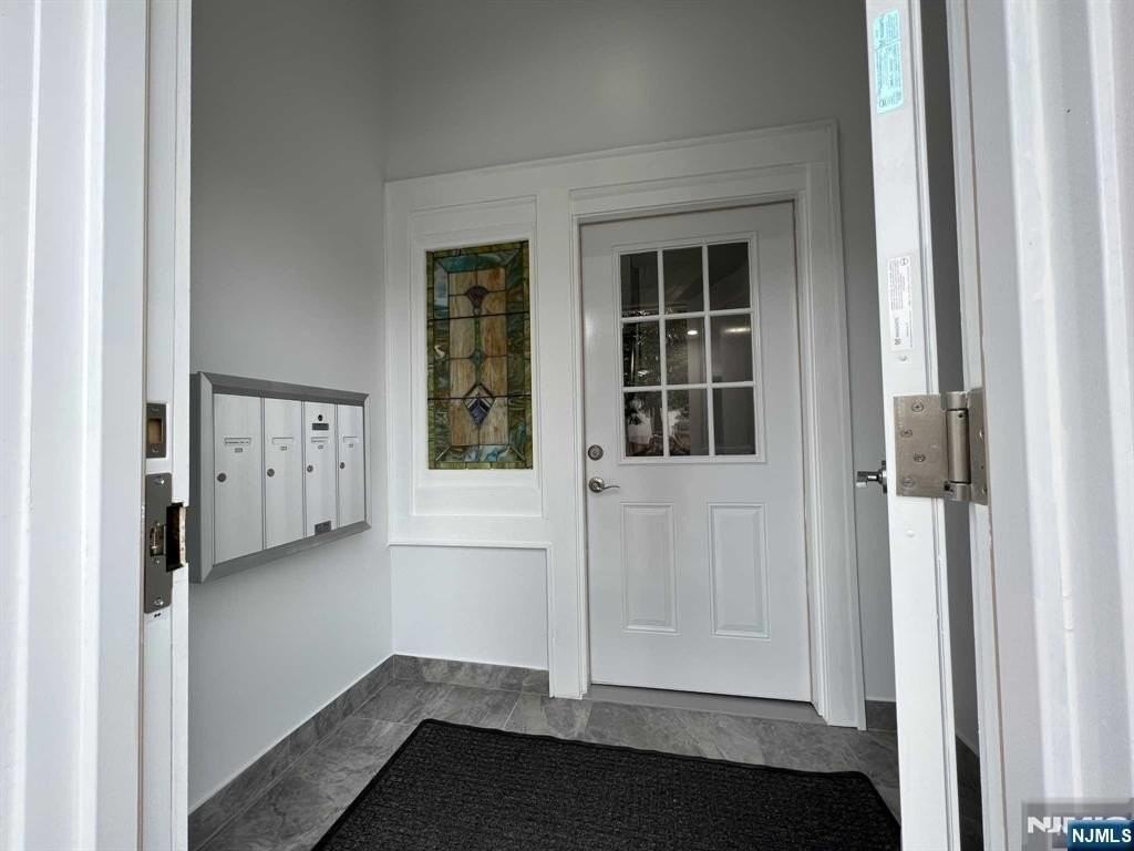 38 Garfield Ave Apt 1a - Photo 3 of 30