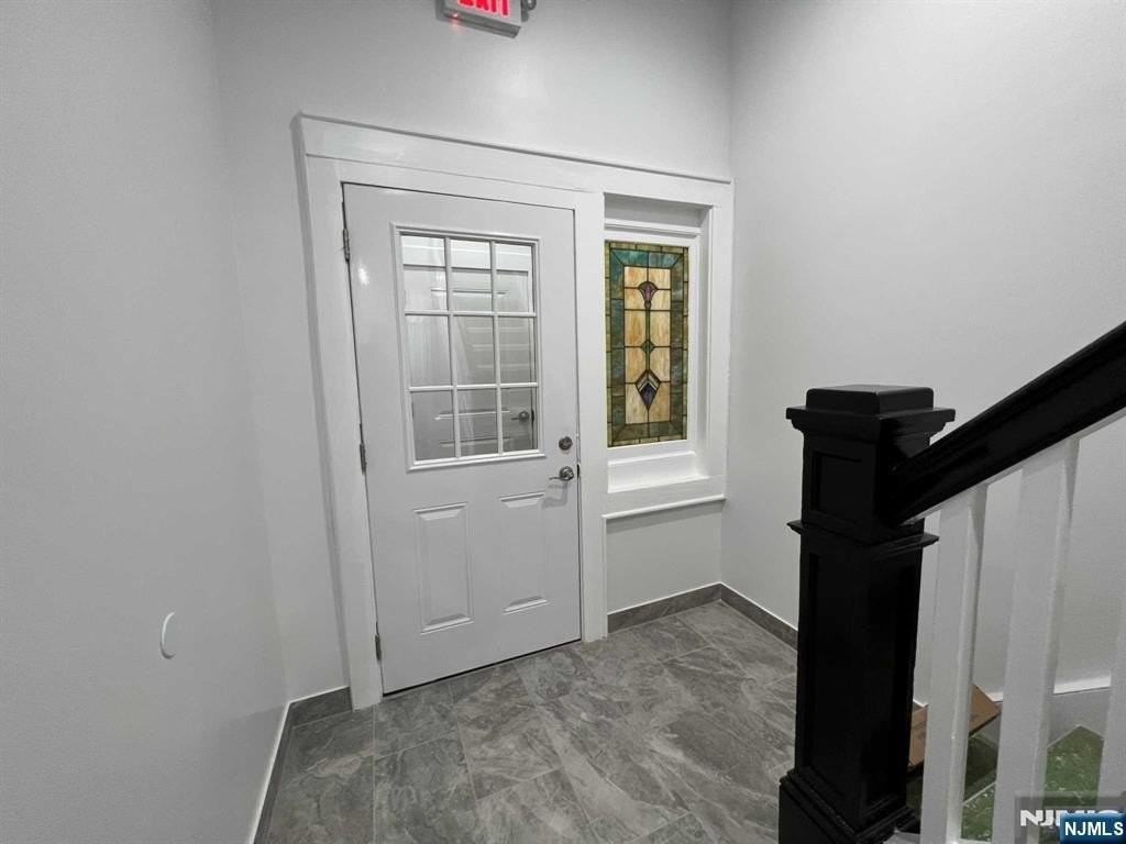 38 Garfield Ave Apt 1a - Photo 4 of 30