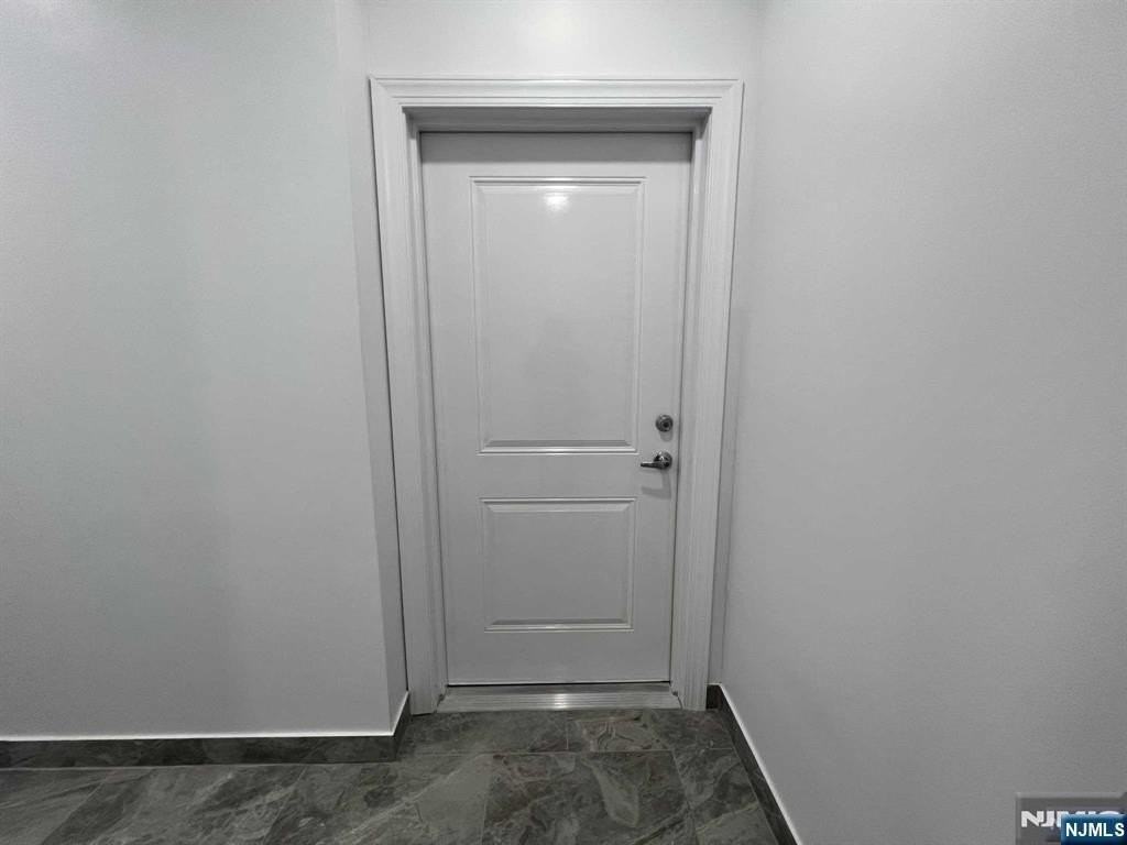 38 Garfield Ave Apt 1a - Photo 5 of 30