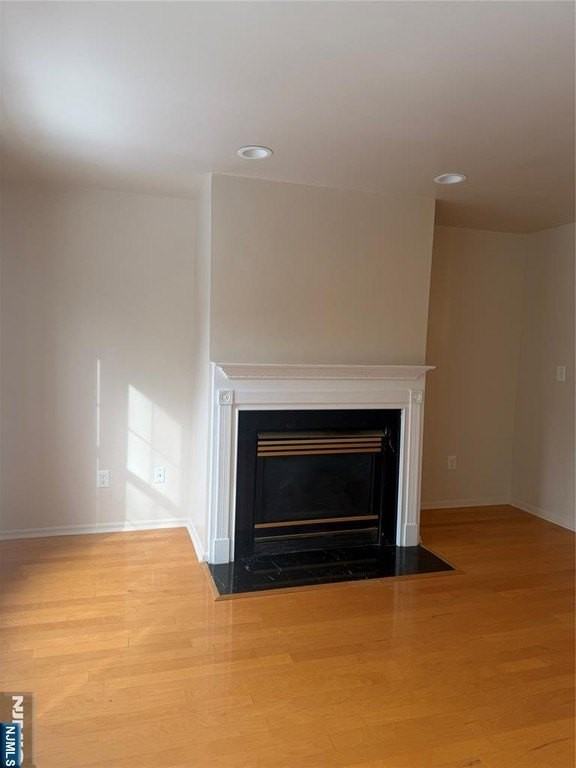 2073 Drake Ct - Photo 3 of 14