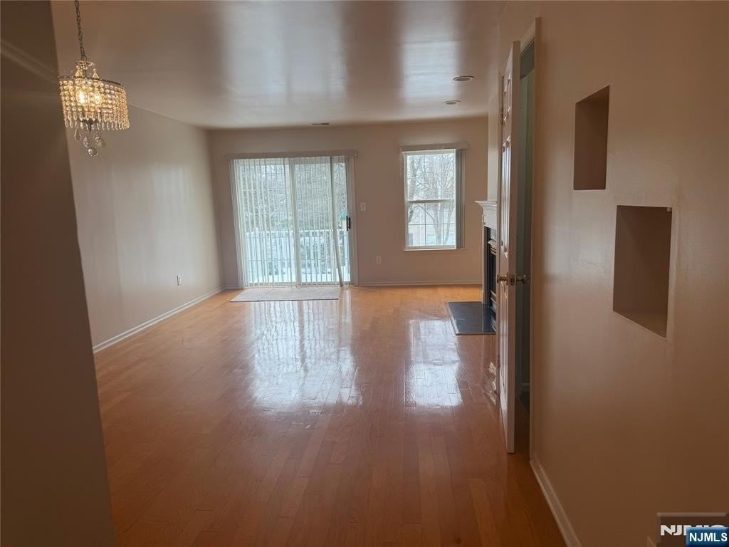 2073 Drake Ct - Photo 4 of 14