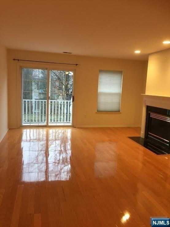 2073 Drake Ct - Photo 5 of 14