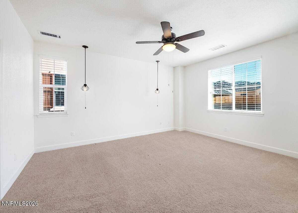 2082 Whitecliff Dr - Photo 4 of 11