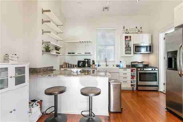 1011 Toledano St - Photo 6 of 10