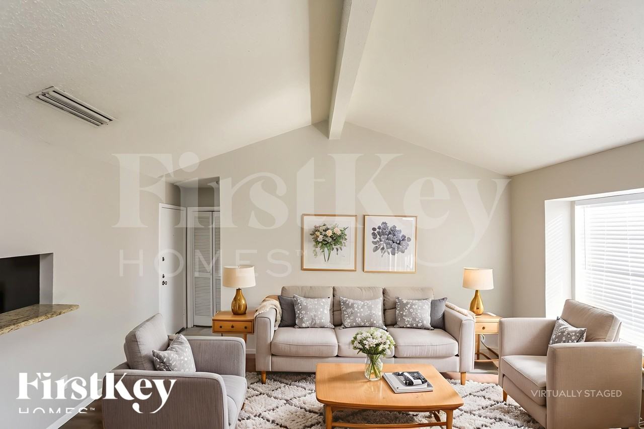 612 Coolwood Ln - Photo 5 of 19