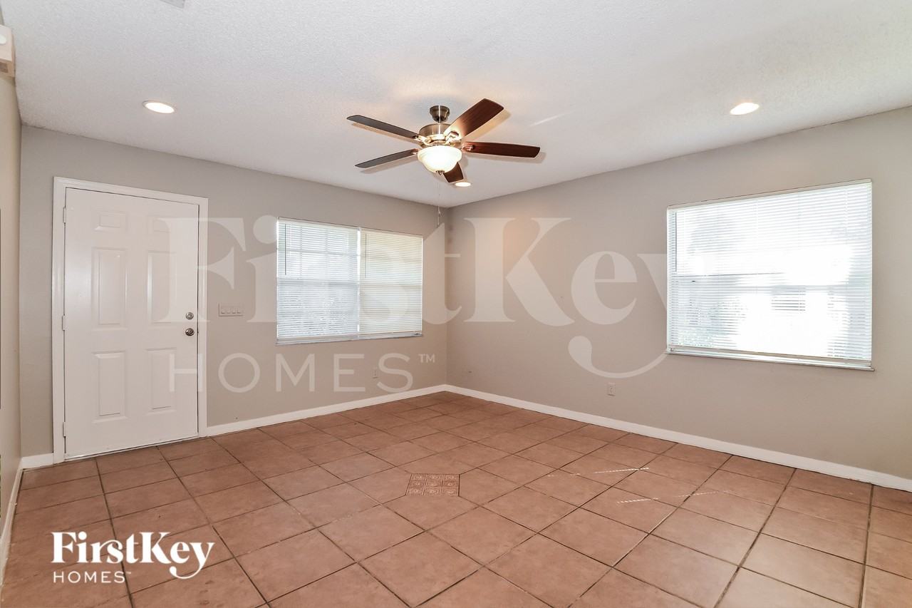 34 Washington Ave - Photo 2 of 19