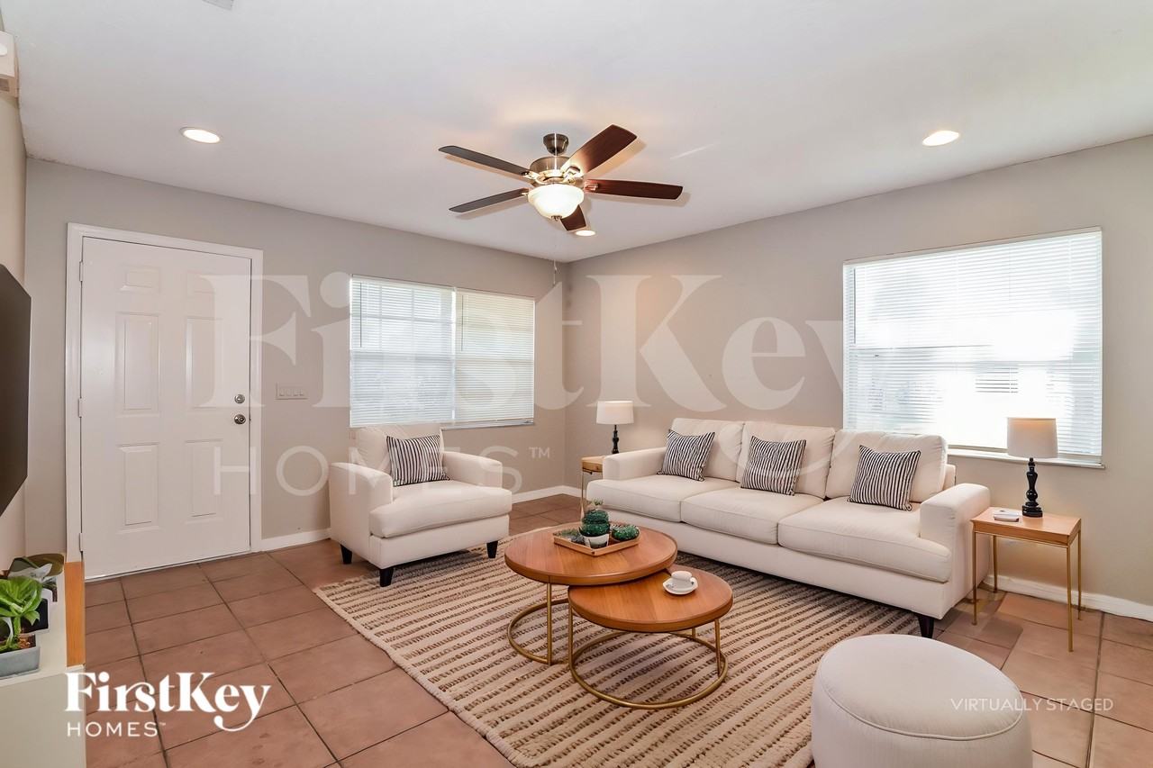 34 Washington Ave - Photo 3 of 19