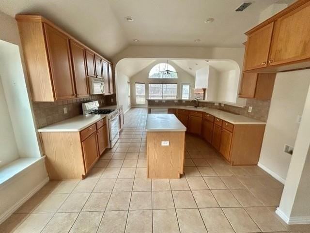 6202 Crestmere Ln - Photo 7 of 19