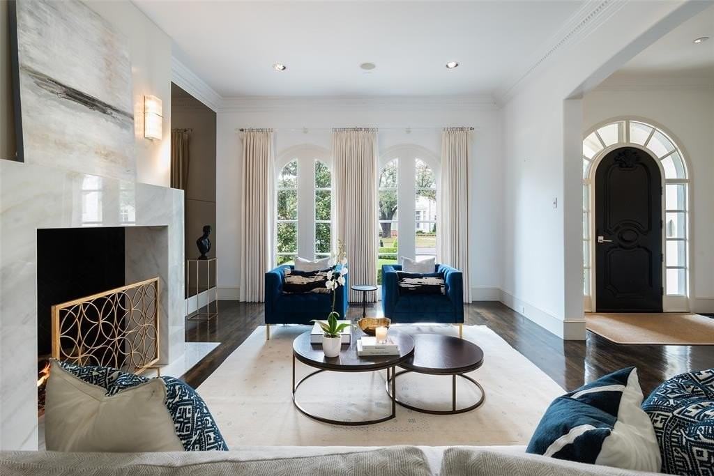 3629 Shenandoah St - Photo 3 of 27