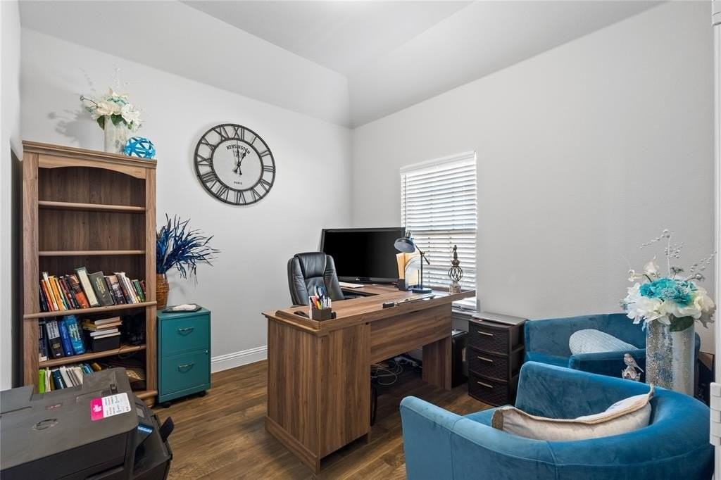 6017 Mango Dr - Photo 5 of 34