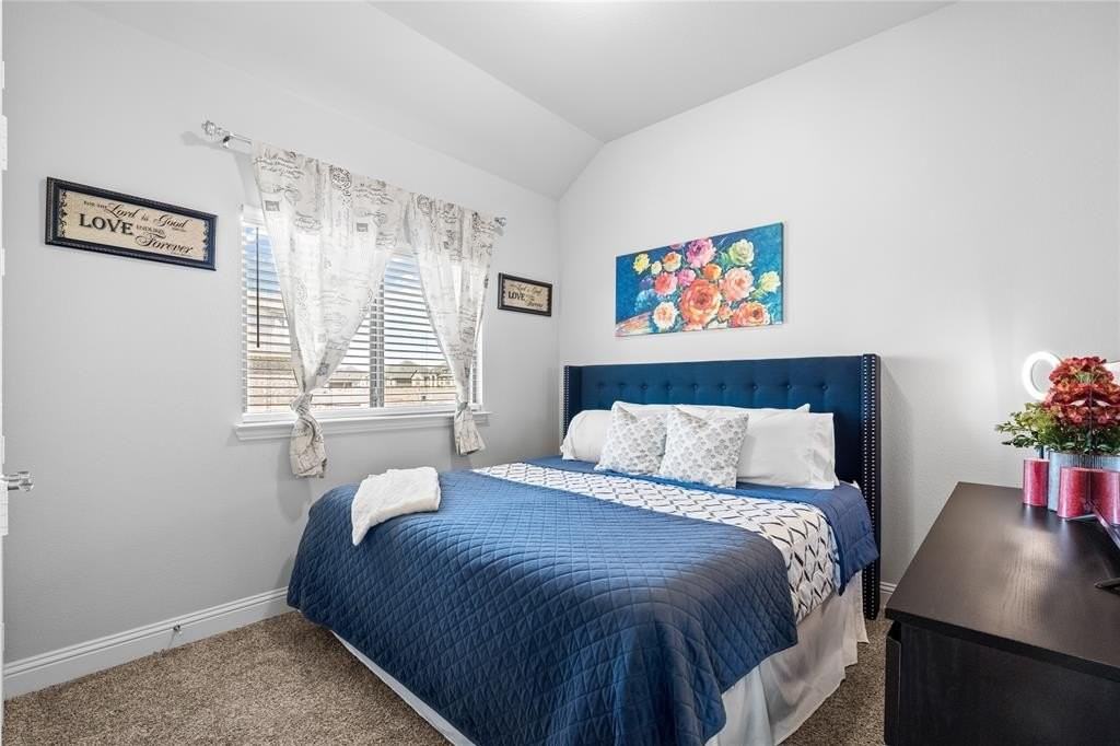 6017 Mango Dr - Photo 6 of 34