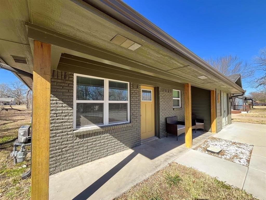 513 Burgett St - Photo 2 of 18