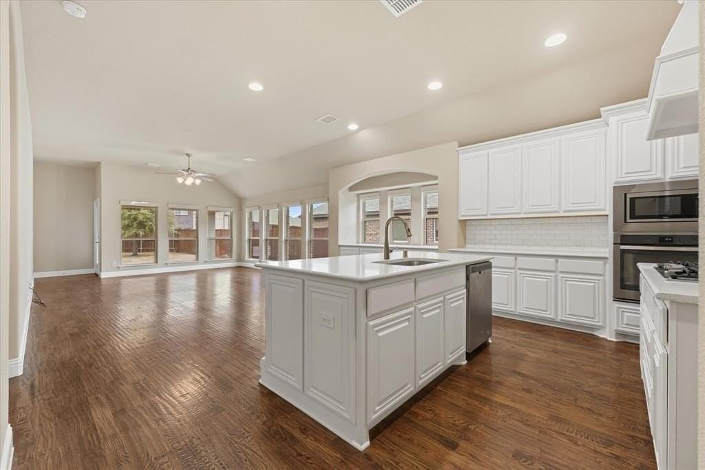 1509 Bull St - Photo 5 of 19