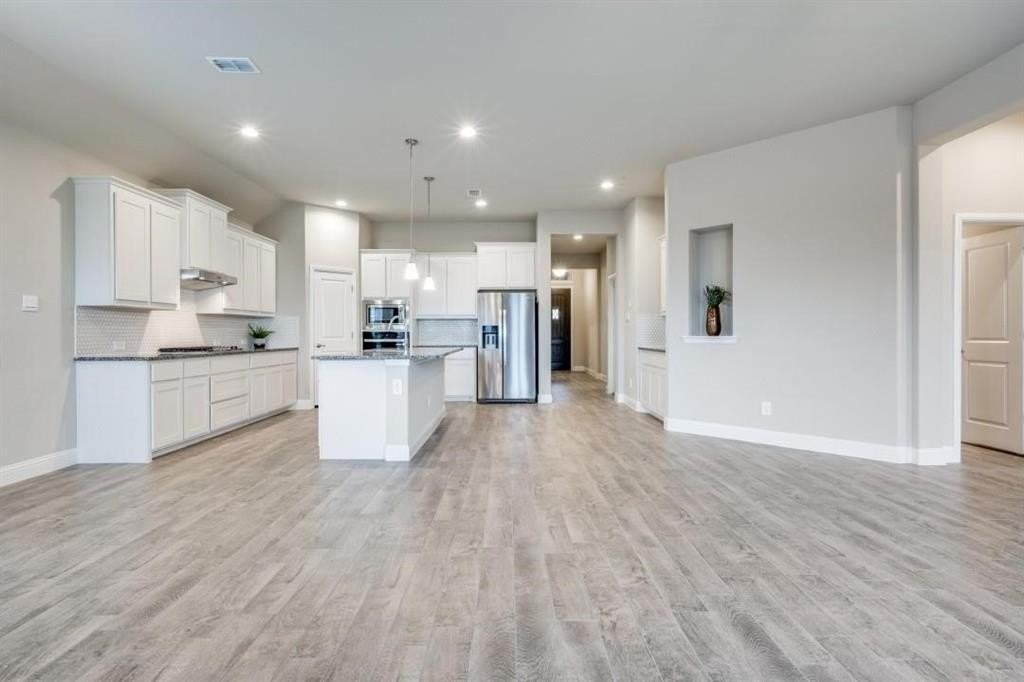 3077 Lionsgate Dr - Photo 3 of 13