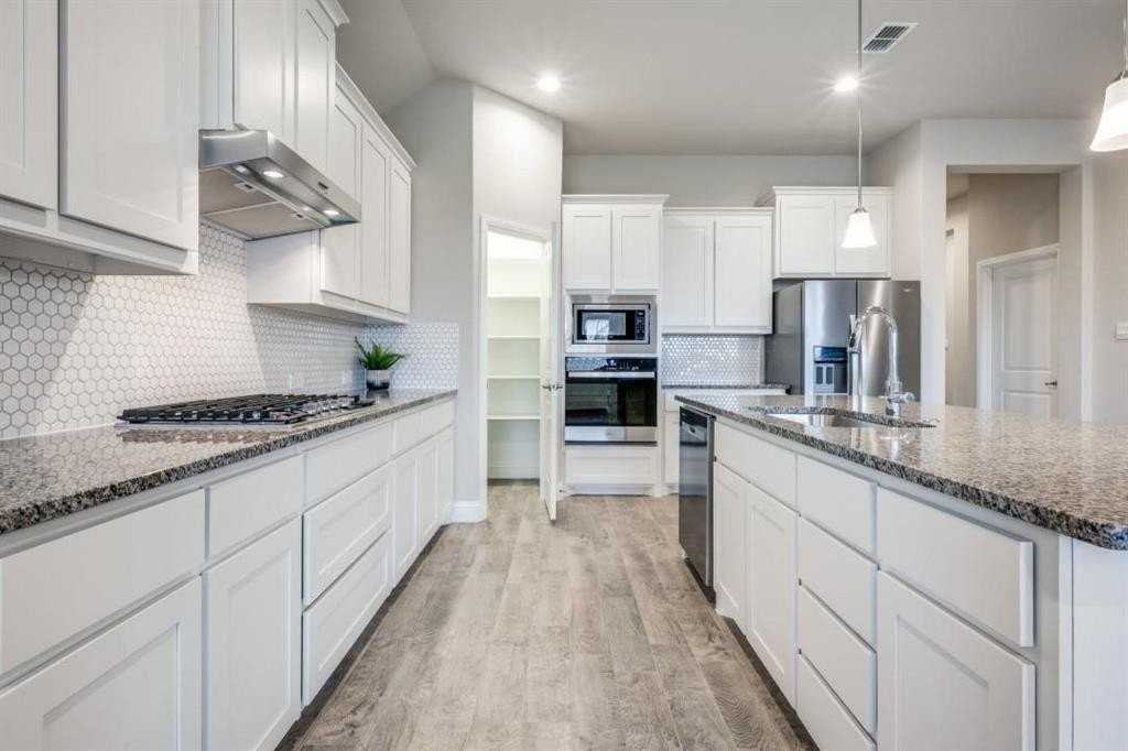 3077 Lionsgate Dr - Photo 5 of 13