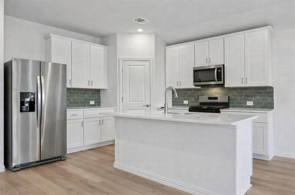 714 Leavenworth Dr - Photo 4 of 14