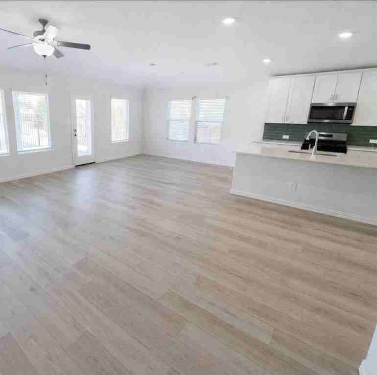 714 Leavenworth Dr - Photo 6 of 14