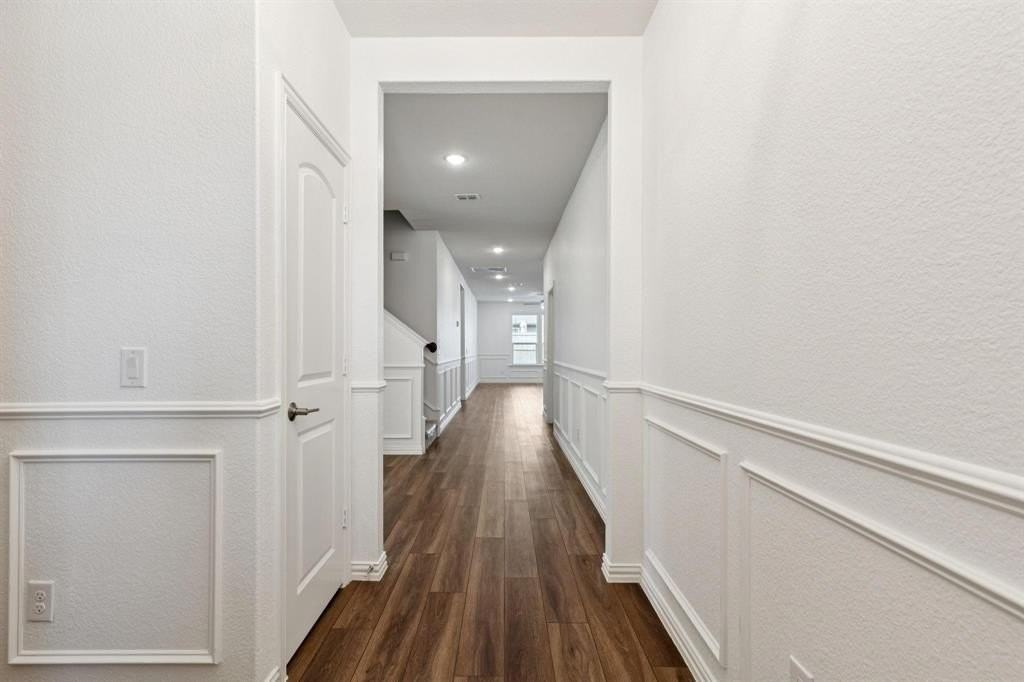 2412 Rooster Ln - Photo 3 of 39