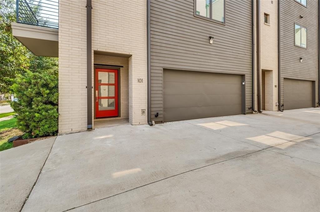 2703 Kimsey Dr #101 - Photo 2 of 24