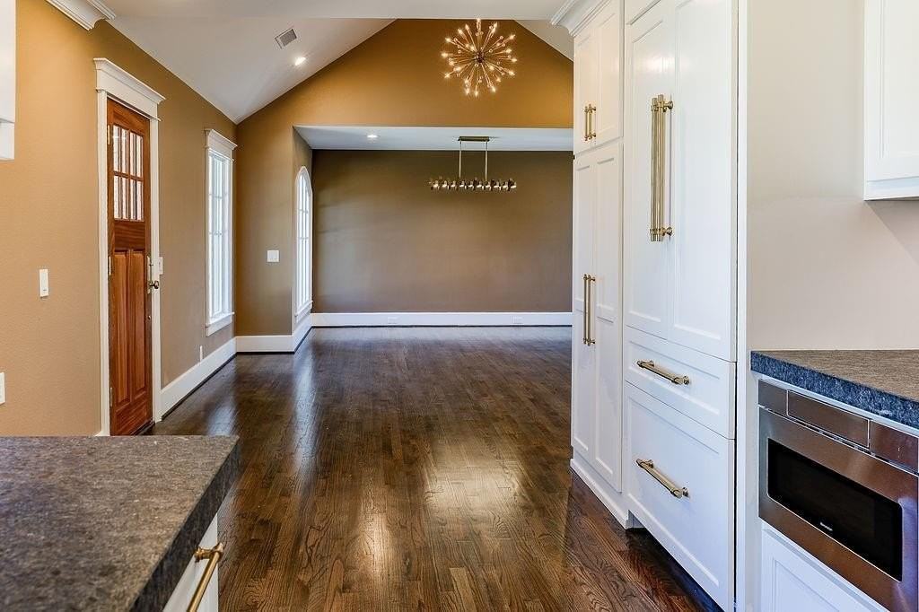 5230 Homer St - Photo 2 of 33