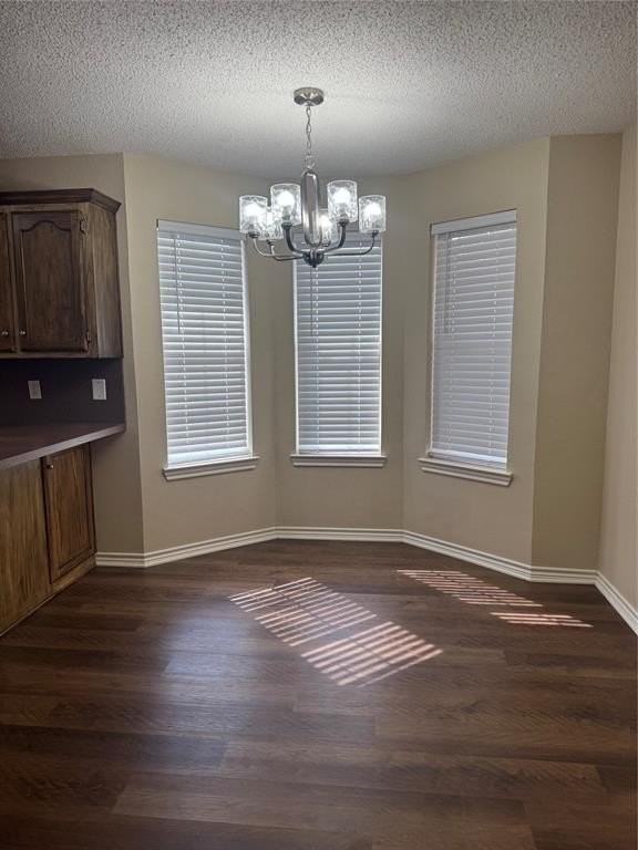 6918 Sayle St - Photo 6 of 30