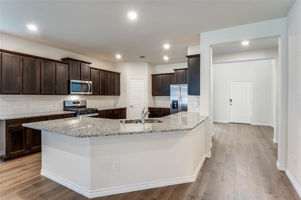 7221 Headingham Way - Photo 2 of 23