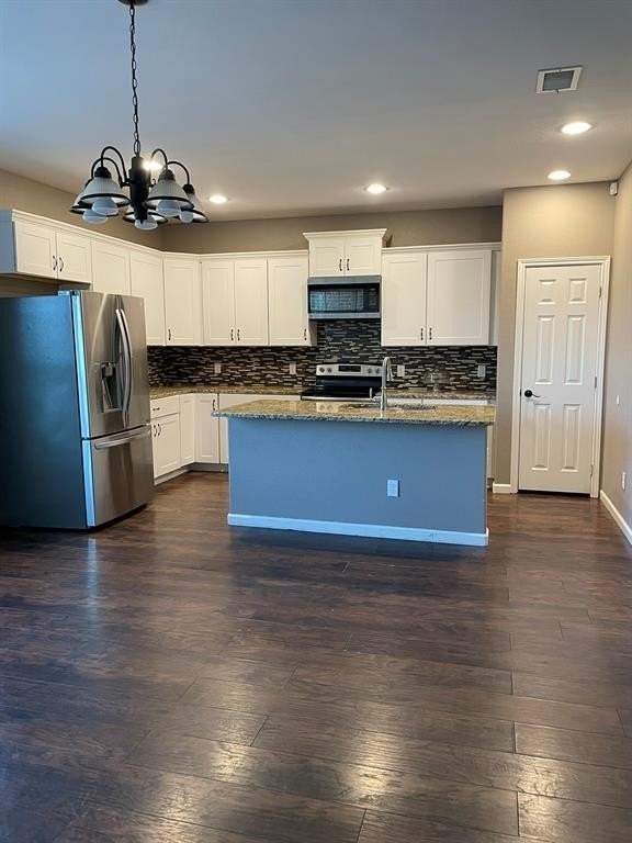 422 Roosevelt Ave - Photo 4 of 14