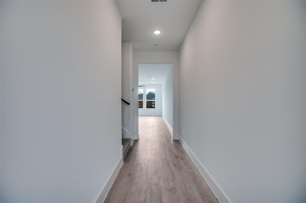 8925 Enclave Way - Photo 4 of 25