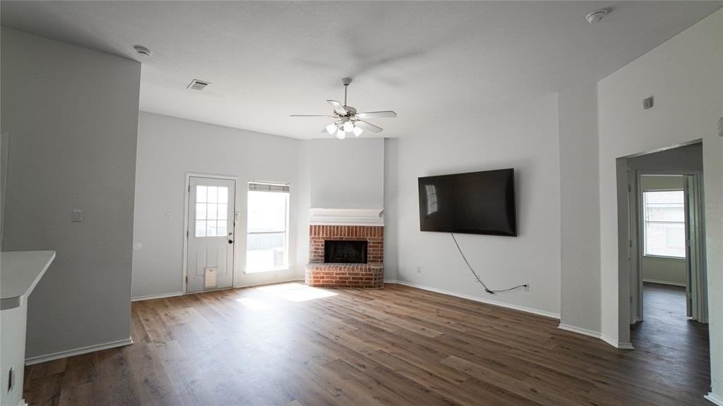 3124 Creekside Dr - Photo 5 of 29