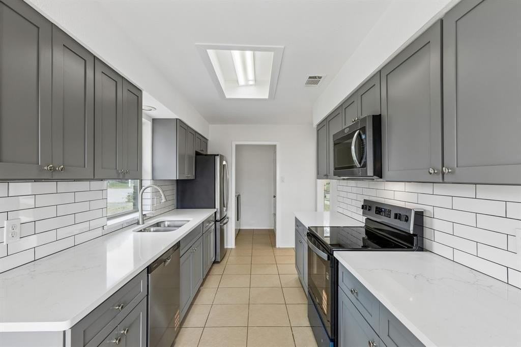 1611 Heather Glen Ct - Photo 6 of 19