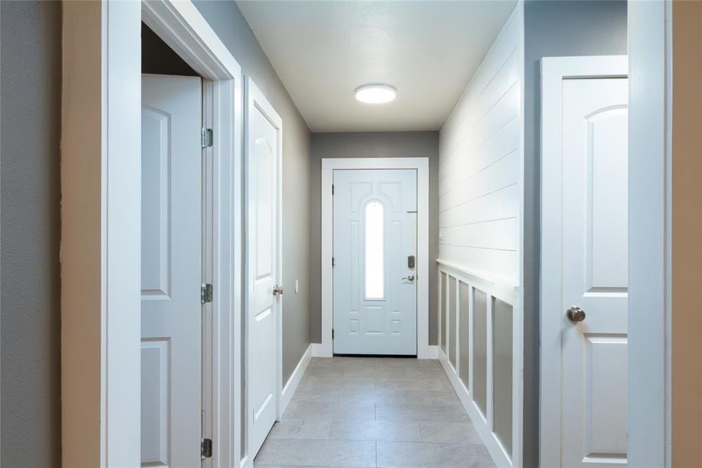 3217 Cedarcroft Ln - Photo 3 of 27