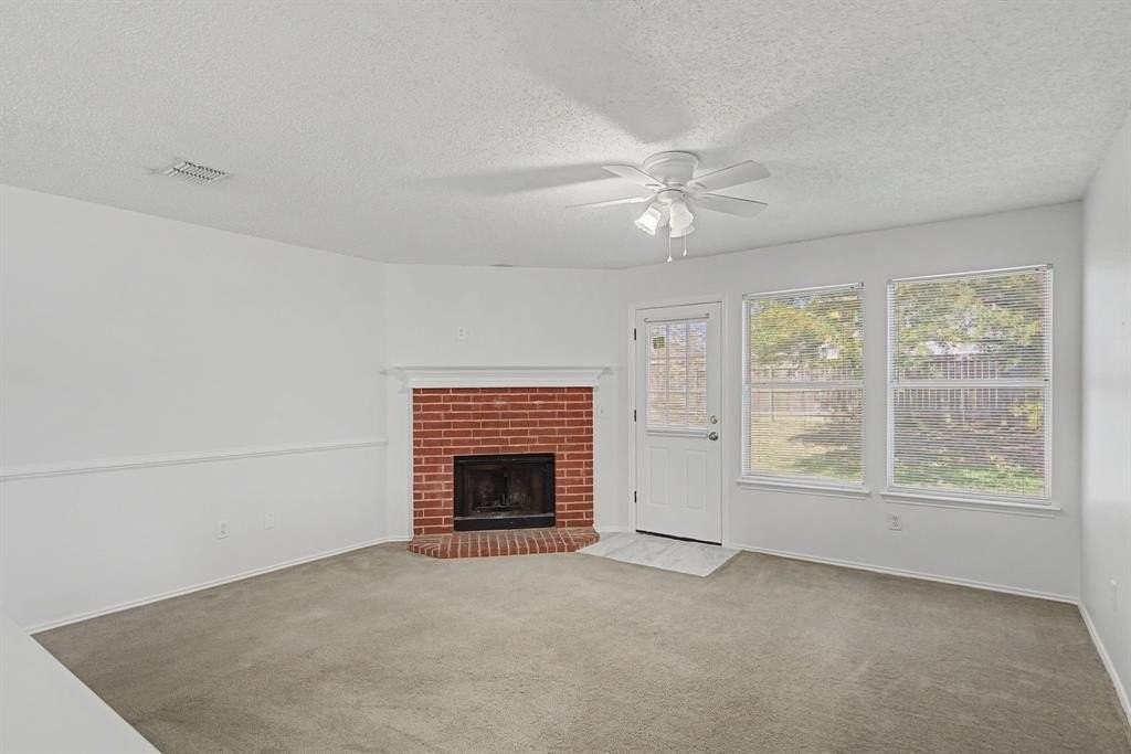 1421 Knottingham Dr - Photo 3 of 24