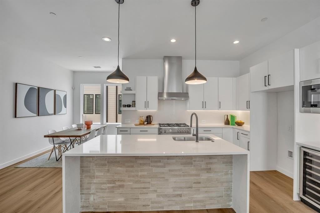 1525 Pecos St #107 - Photo 5 of 39