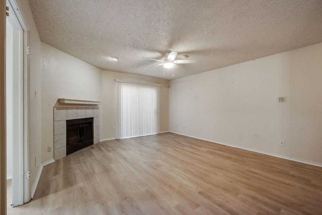 336 Melrose Dr #18C - Photo 4 of 22