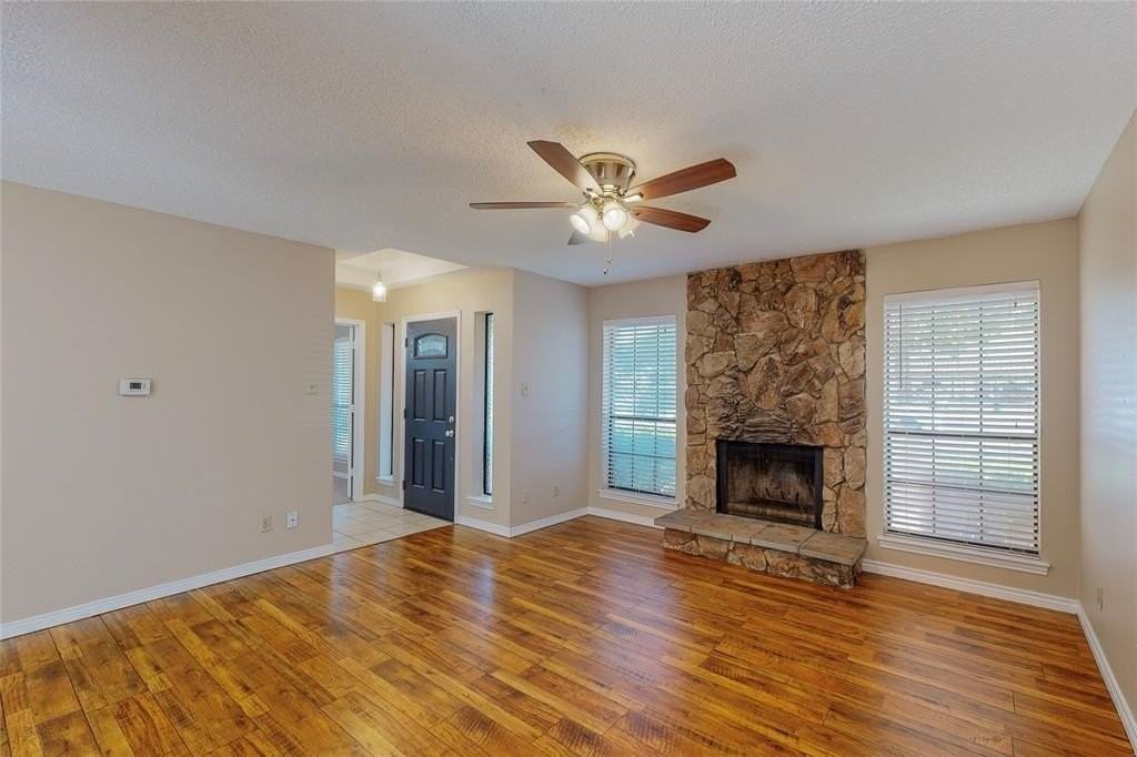 1912 N Irving Heights Dr - Photo 6 of 40