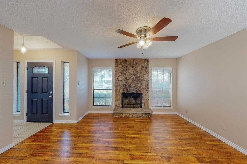 1912 N Irving Heights Dr - Photo 7 of 40