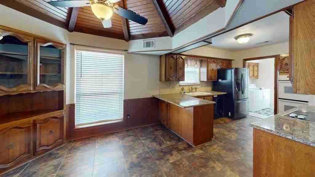 1000 Oxfordshire Dr - Photo 3 of 21