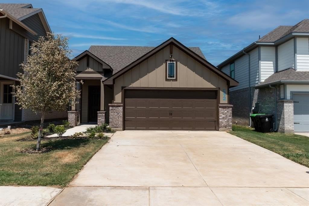 572 Ruthye Ln - Photo 2 of 32