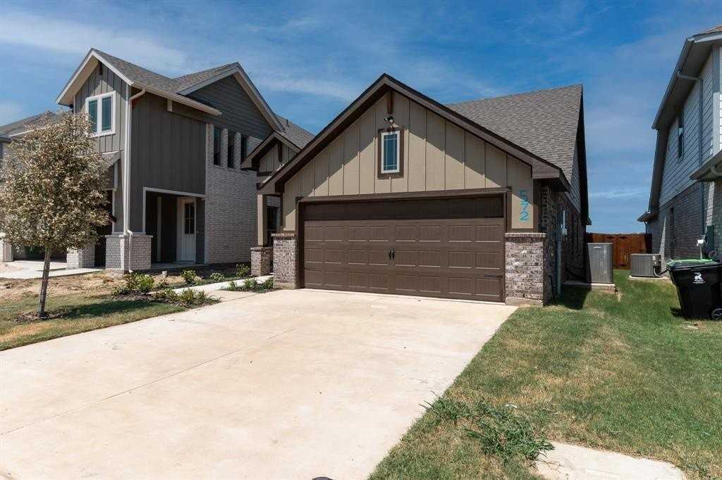 572 Ruthye Ln - Photo 4 of 32