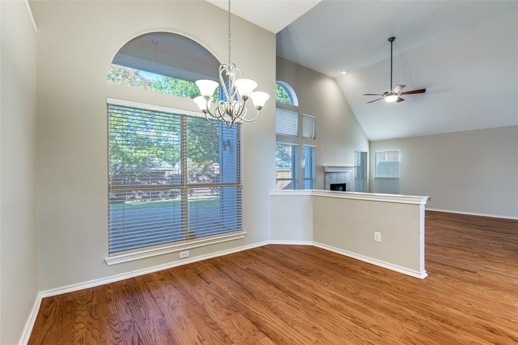 112 Falcon Creek Dr - Photo 3 of 12