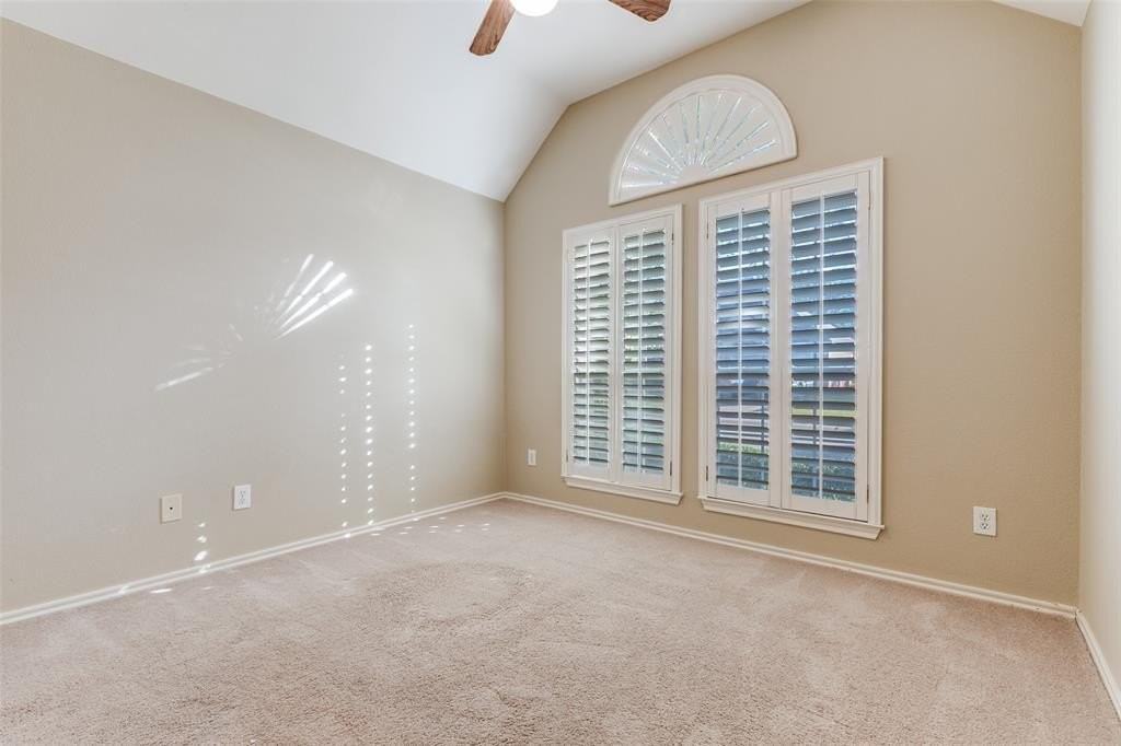 112 Falcon Creek Dr - Photo 7 of 12