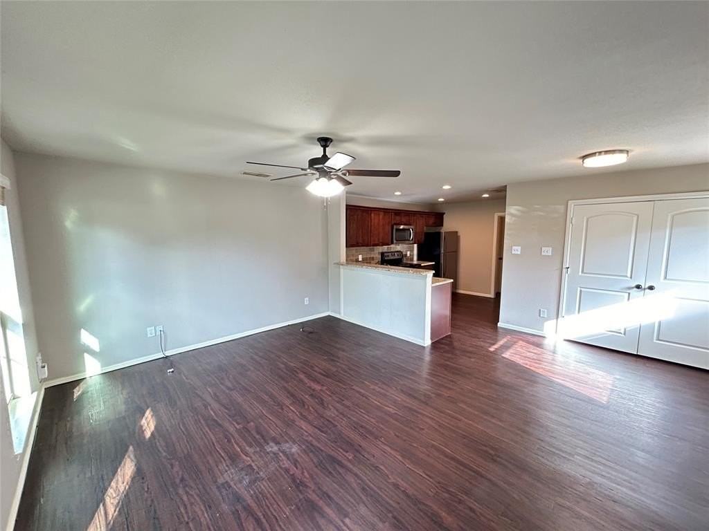 221 E Cooper St - Photo 2 of 23