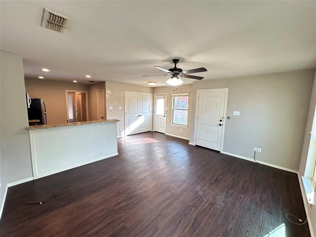 221 E Cooper St - Photo 3 of 23