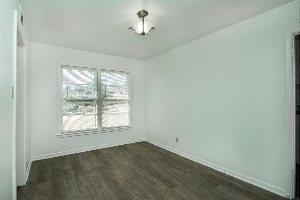 1925 Hilltop Dr - Photo 2 of 22