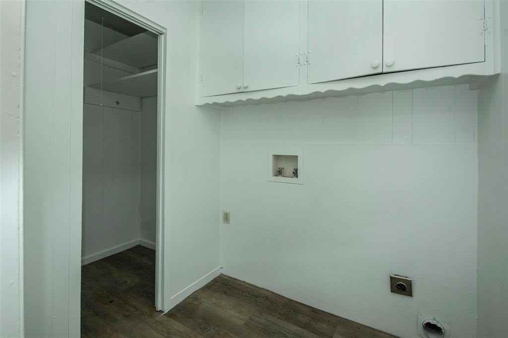 1925 Hilltop Dr - Photo 3 of 22