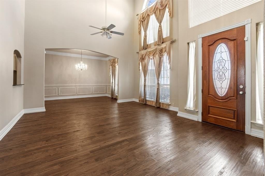 2308 Megan Way - Photo 3 of 38