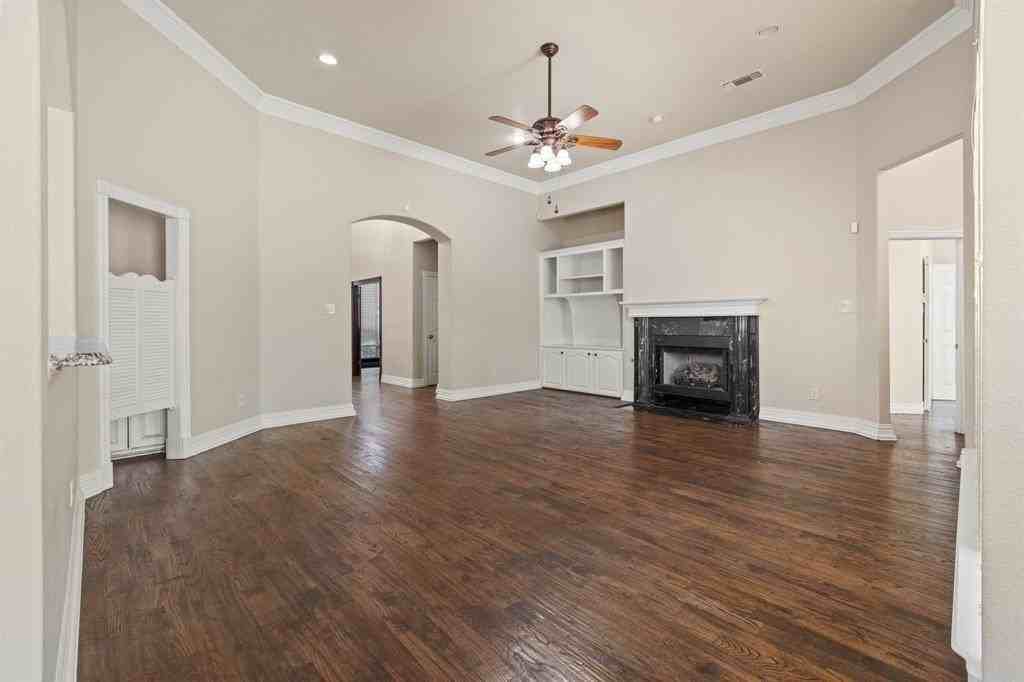 2308 Megan Way - Photo 7 of 38