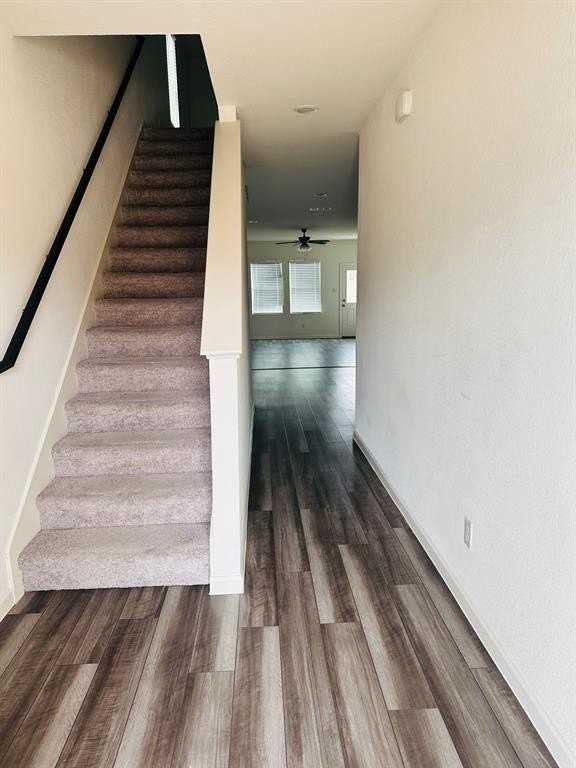 4416 Marsh Hawk Dr - Photo 4 of 27