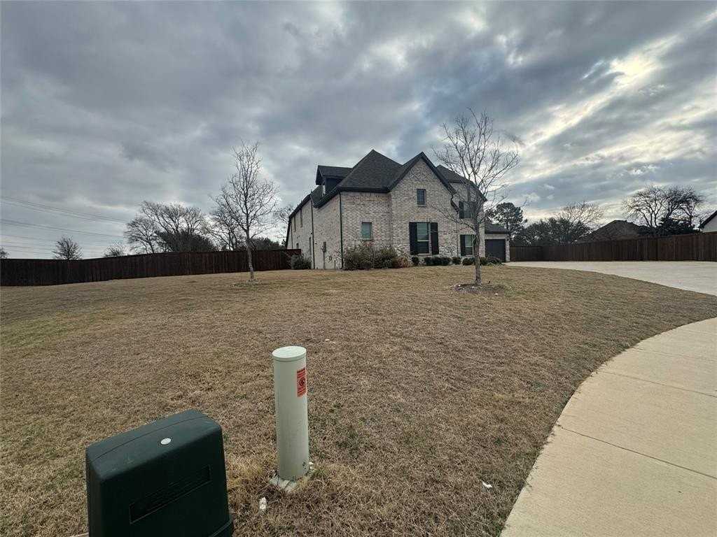 2030 Cattle Dr - Photo 4 of 36